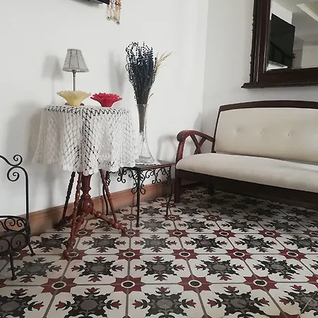 Oeykue Butik 4*