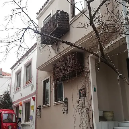 Oeykue Butik 4*