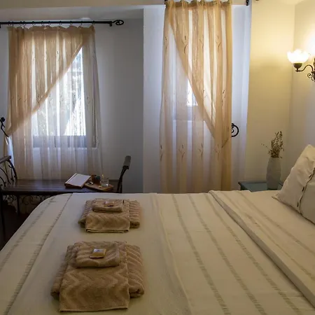 Oeykue Butik Τένεδος